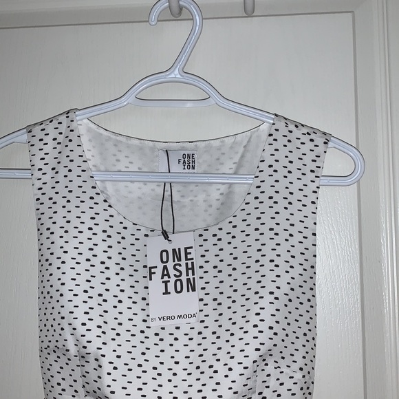 Vero Moda Short Dress - Picture 3 of 3